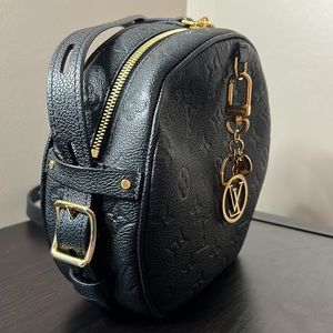 Auth Black Monogram Empreinte Boite Chapeau Souple